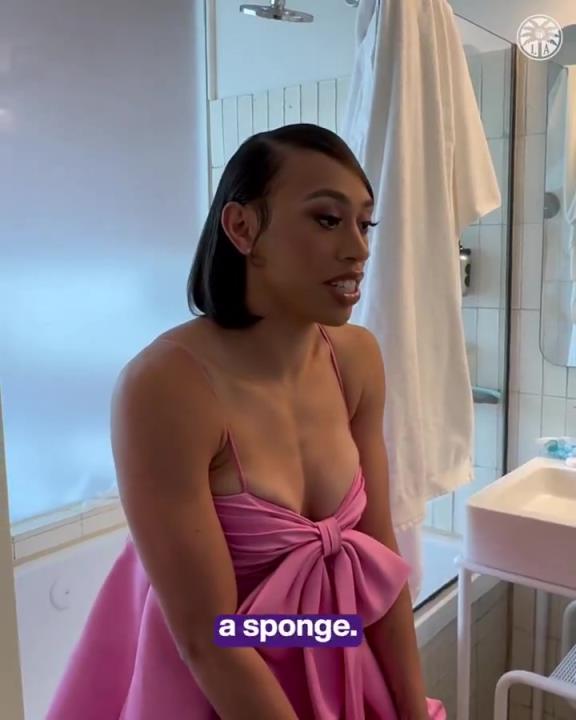 以后就當(dāng)你的球迷了這位WNBA新秀妹子，身材也是相當(dāng)炸裂