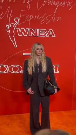 女狀元佩吉強(qiáng)勢(shì)登陸WNBA，實(shí)力超強(qiáng)，顏值也杠杠的